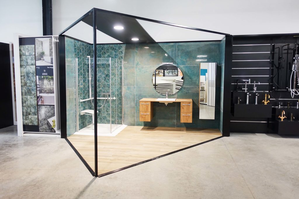 Cloison a Carreler avec Showroom - Présentoir Sanitaire